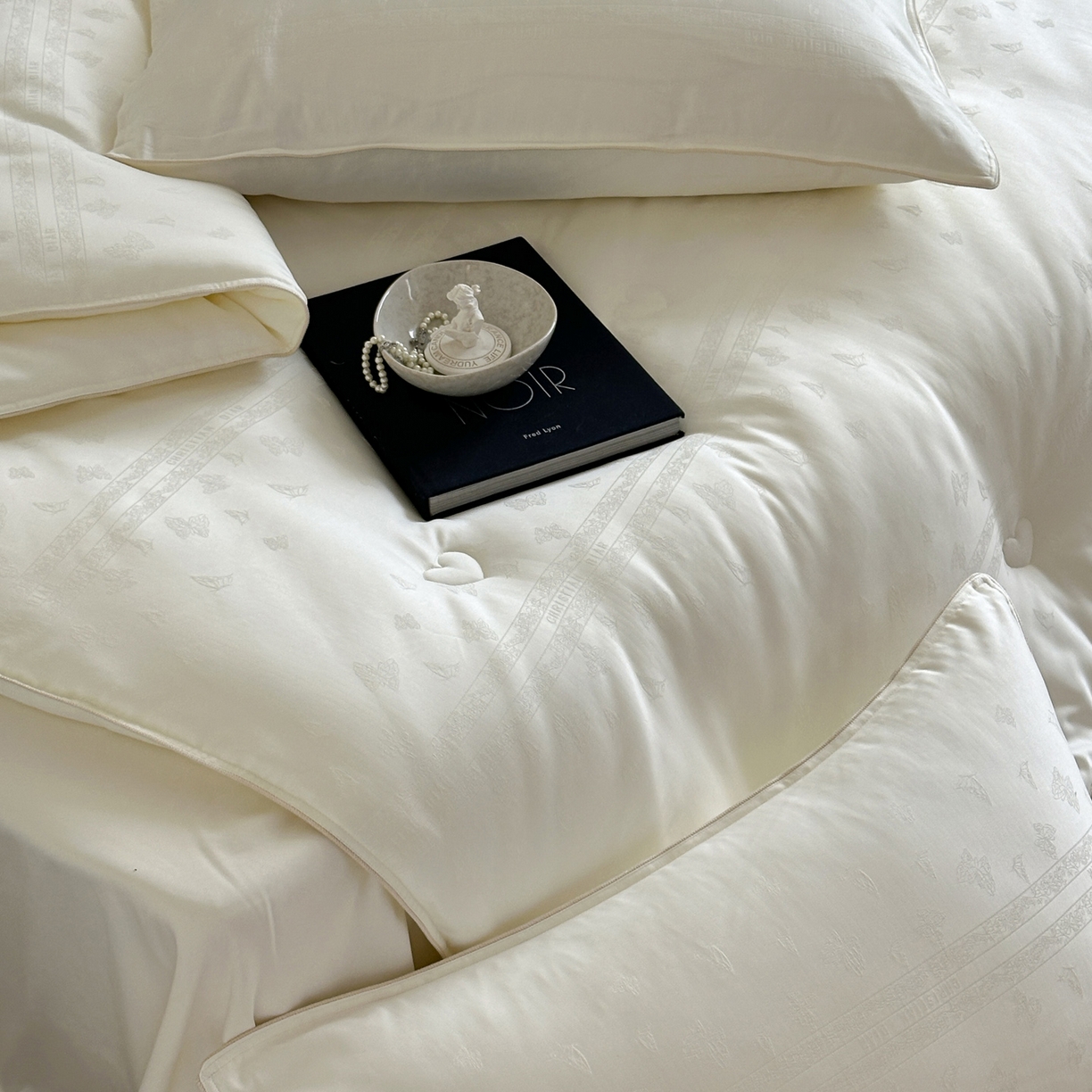 91家纺网 家纺一手货源 找家纺 （总）一加一 2025新款锦瑟御丝提花蚕丝大豆中科抗菌被子被芯