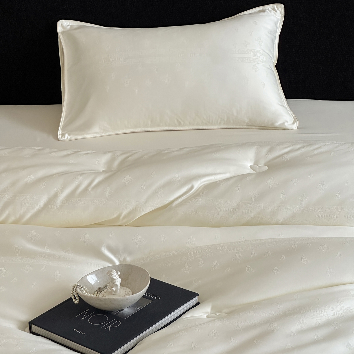 91家纺网 家纺一手货源 找家纺 （总）一加一 2025新款锦瑟御丝提花蚕丝大豆中科抗菌被子被芯