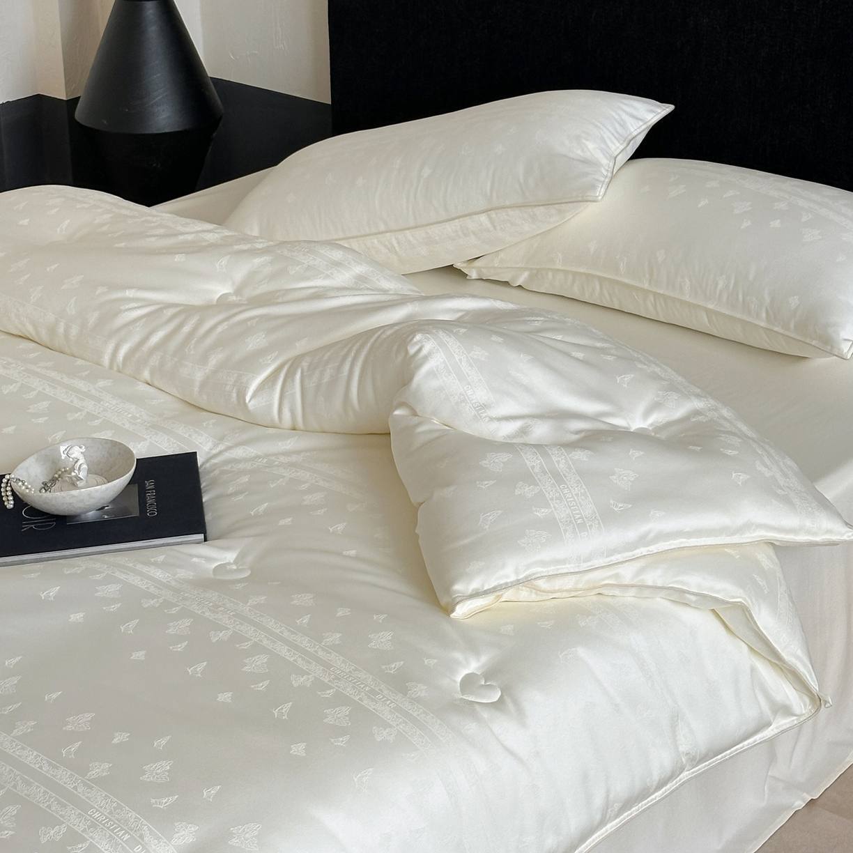 91家纺网 家纺一手货源 找家纺 一加一 2025新款锦瑟御丝提花蚕丝大豆中科抗菌被子被芯 绮梦幻蝶