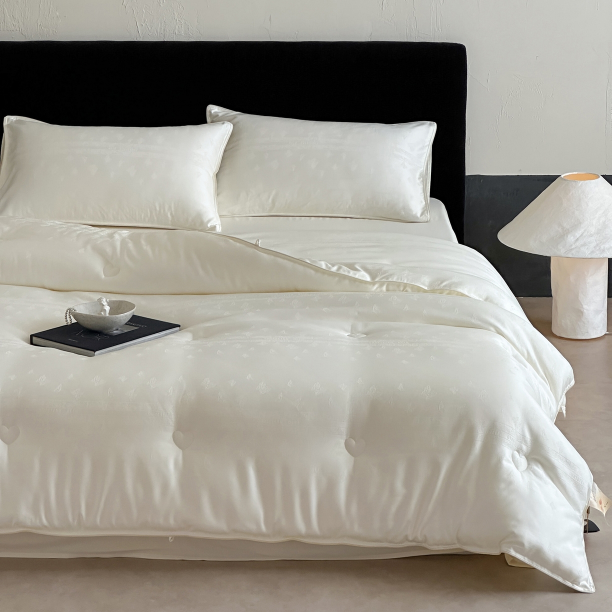 91家纺网 家纺一手货源 找家纺 一加一 2025新款锦瑟御丝提花蚕丝大豆中科抗菌被子被芯 绮梦幻蝶