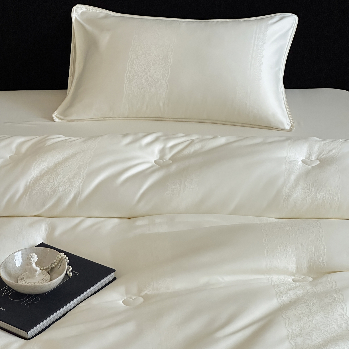 91家纺网 家纺一手货源 找家纺 一加一 2025新款锦瑟御丝提花蚕丝大豆中科抗菌被子被芯 柔眠逸梦