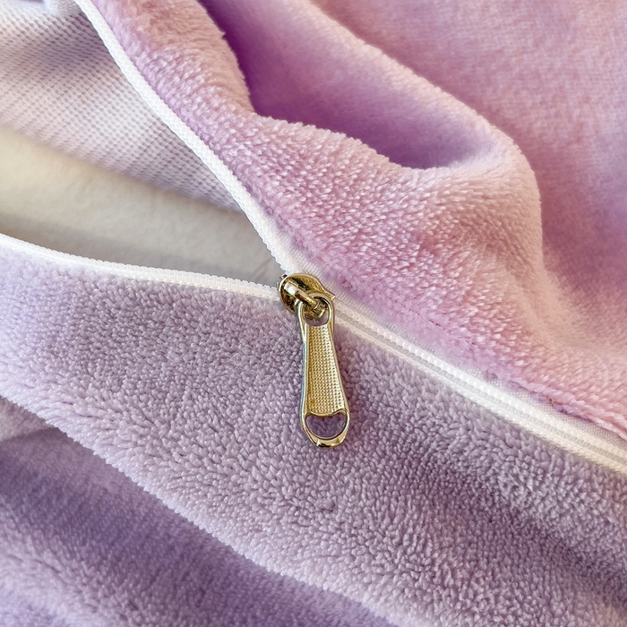 91家纺网 家纺一手货源 找家纺 丝羽坊 2025新款A类大版牛奶绒印花四件套 郁金小兔