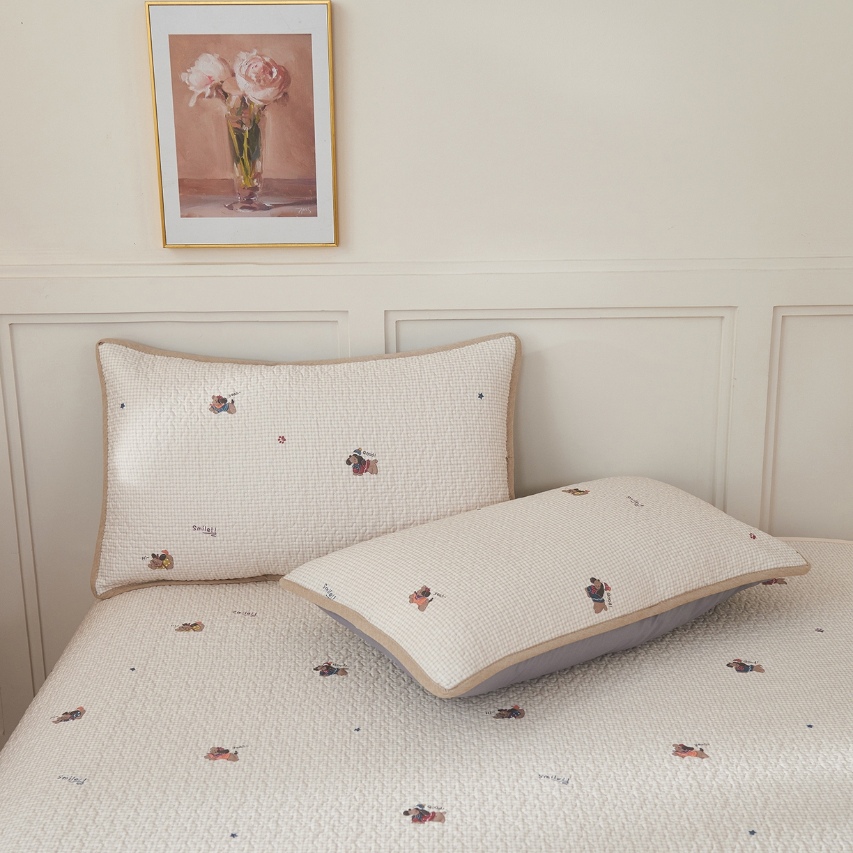 91家纺网 家纺一手货源 找家纺 拾小柒 2025年新款全棉双层纱床盖花边法式中古奶油风防滑床盖三件套 格子狗米