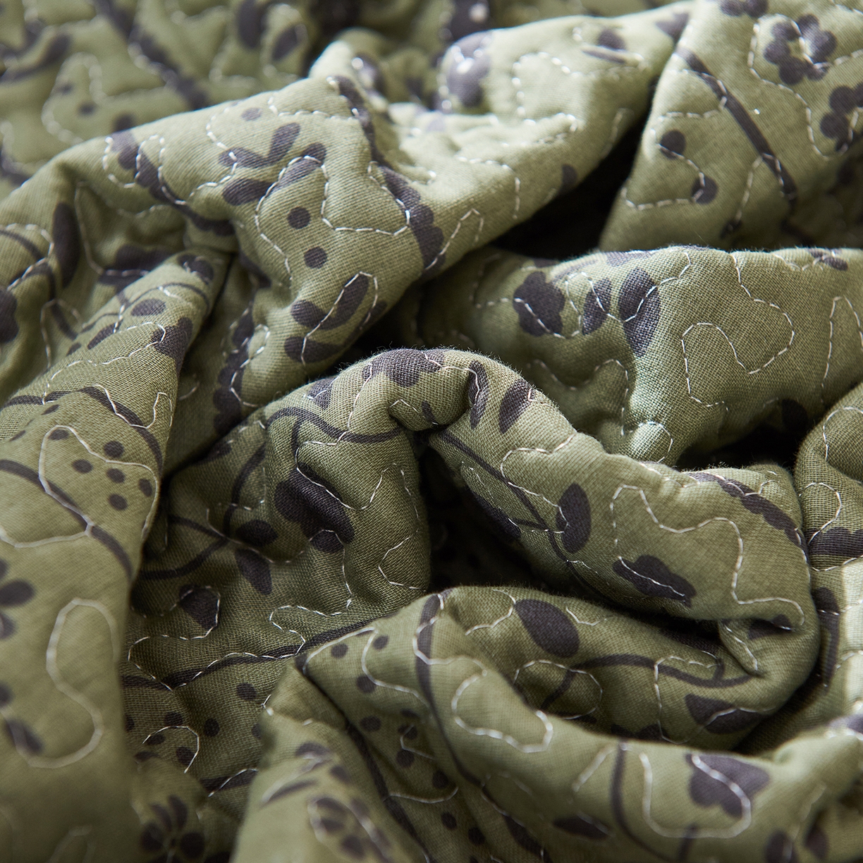 91家纺网 家纺一手货源 找家纺 拾小柒 2025年新款全棉双层纱床盖花边法式中古奶油风防滑床盖三件套 爱丽丝花园