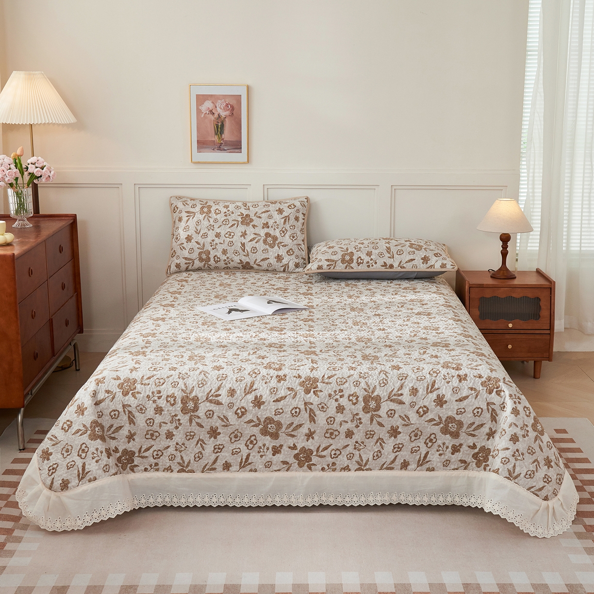 91家纺网 家纺一手货源 找家纺 拾小柒 2025年新款全棉双层纱床盖花边法式中古奶油风防滑床盖三件套 忘忧草咖