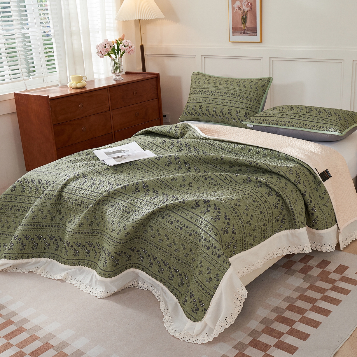 91家纺网 家纺一手货源 找家纺 拾小柒 2025年新款全棉双层纱床盖花边法式中古奶油风防滑床盖三件套 爱丽丝花园