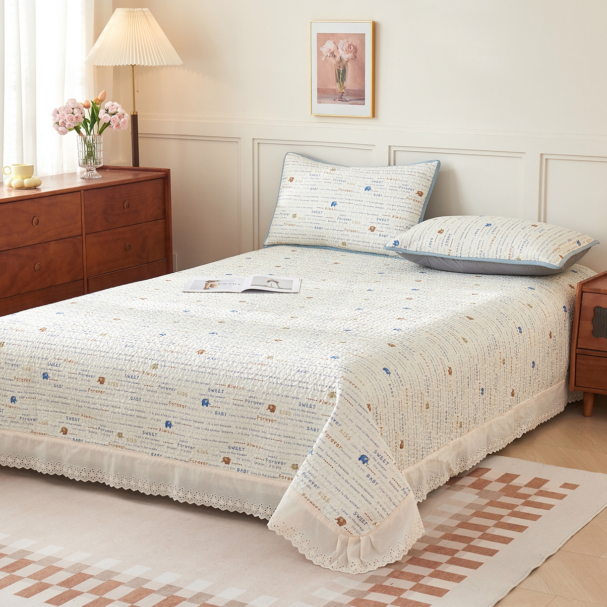 91家纺网 家纺一手货源 找家纺 拾小柒 2025年新款全棉双层纱床盖花边法式中古奶油风防滑床盖三件套 英文象蓝