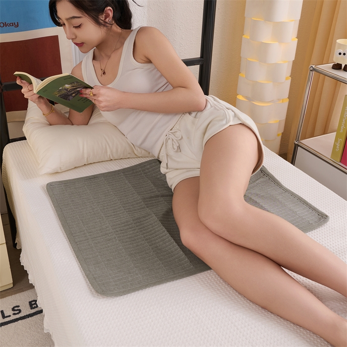 91家纺网 家纺一手货源 找家纺 拾小柒 2025新款全棉色织水洗棉防水隔脏姨妈垫护理垫 青灰色