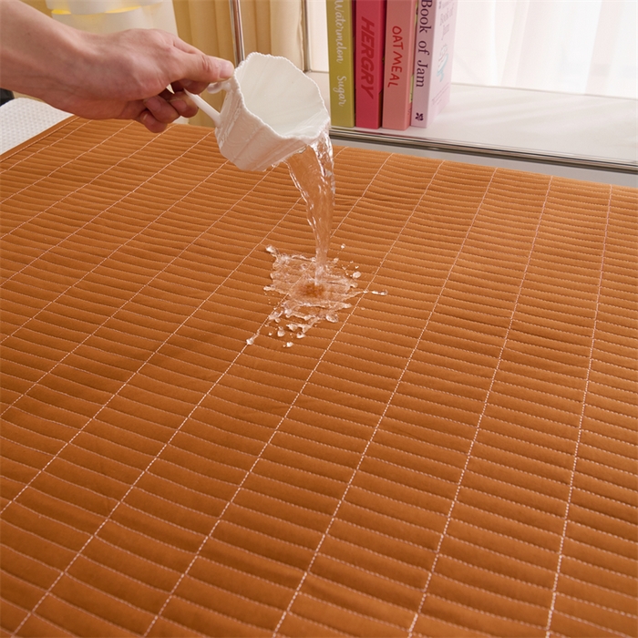 91家纺网 家纺一手货源 找家纺 拾小柒 2025新款全棉色织水洗棉防水隔脏姨妈垫护理垫 焦糖色