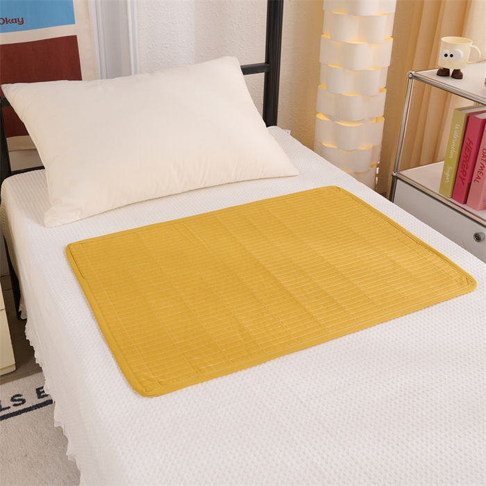 91家纺网 家纺一手货源 找家纺 拾小柒 2025新款全棉色织水洗棉防水隔脏姨妈垫护理垫 姜黄色