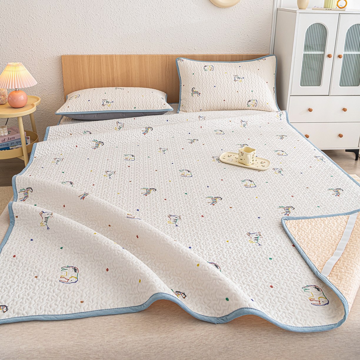 91家纺网 家纺一手货源 找家纺 拾小柒 2025年新款全棉双层纱床护垫纯棉防滑床盖床褥子软床垫 七彩童年