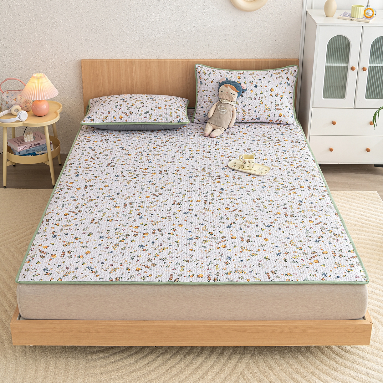 91家纺网 家纺一手货源 找家纺 拾小柒 2025年新款全棉双层纱床护垫纯棉防滑床盖床褥子软床垫 春色满园