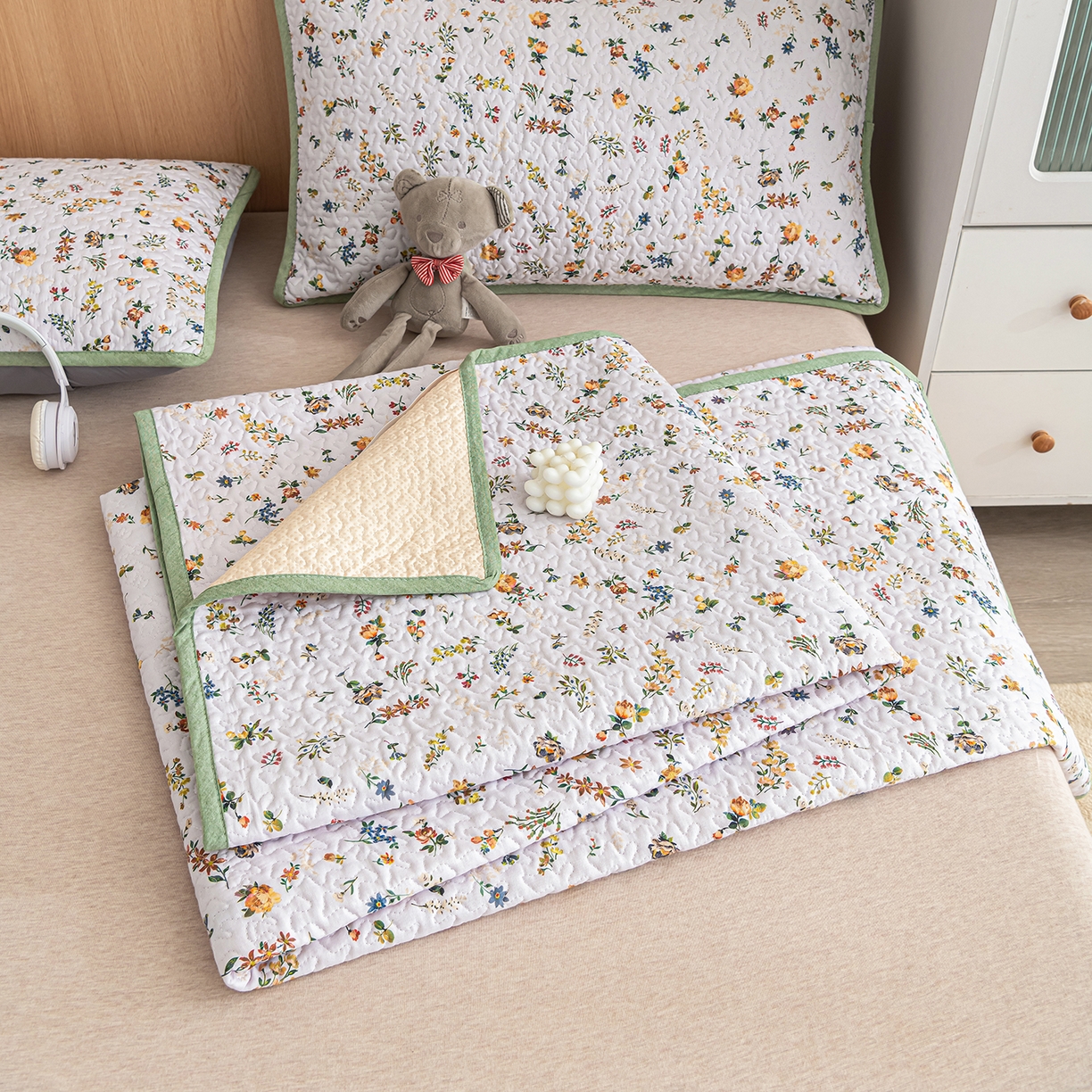 91家纺网 家纺一手货源 找家纺 （总）拾小柒 2025年新款全棉双层纱床护垫纯棉防滑床盖床褥子软床垫