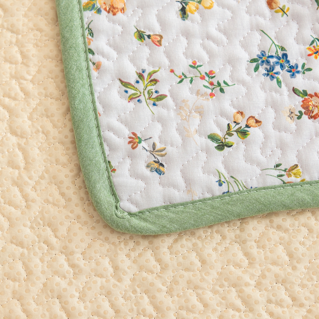 91家纺网 家纺一手货源 找家纺 拾小柒 2025年新款全棉双层纱床护垫纯棉防滑床盖床褥子软床垫 春色满园