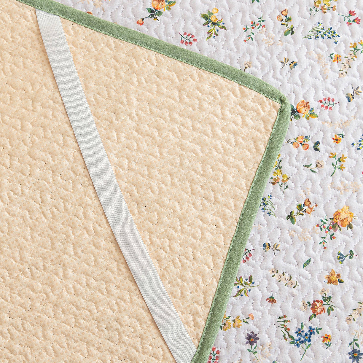 91家纺网 家纺一手货源 找家纺 拾小柒 2025年新款全棉双层纱床护垫纯棉防滑床盖床褥子软床垫 春色满园