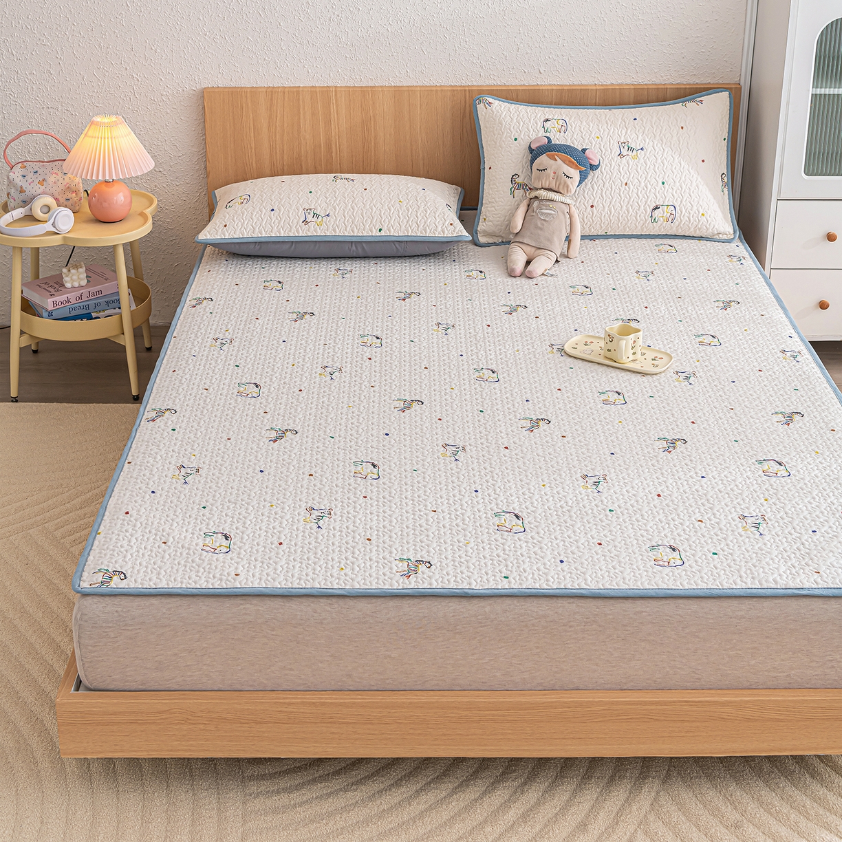 91家纺网 家纺一手货源 找家纺 拾小柒 2025年新款全棉双层纱床护垫纯棉防滑床盖床褥子软床垫 七彩童年