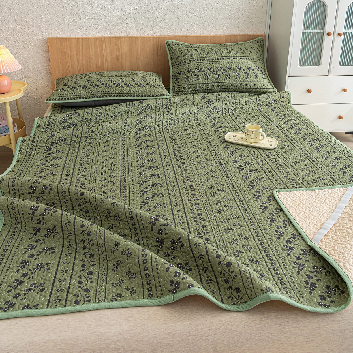 91家纺网 家纺一手货源 找家纺 拾小柒 2025年新款全棉双层纱床护垫纯棉防滑床盖床褥子软床垫 爱丽丝花园