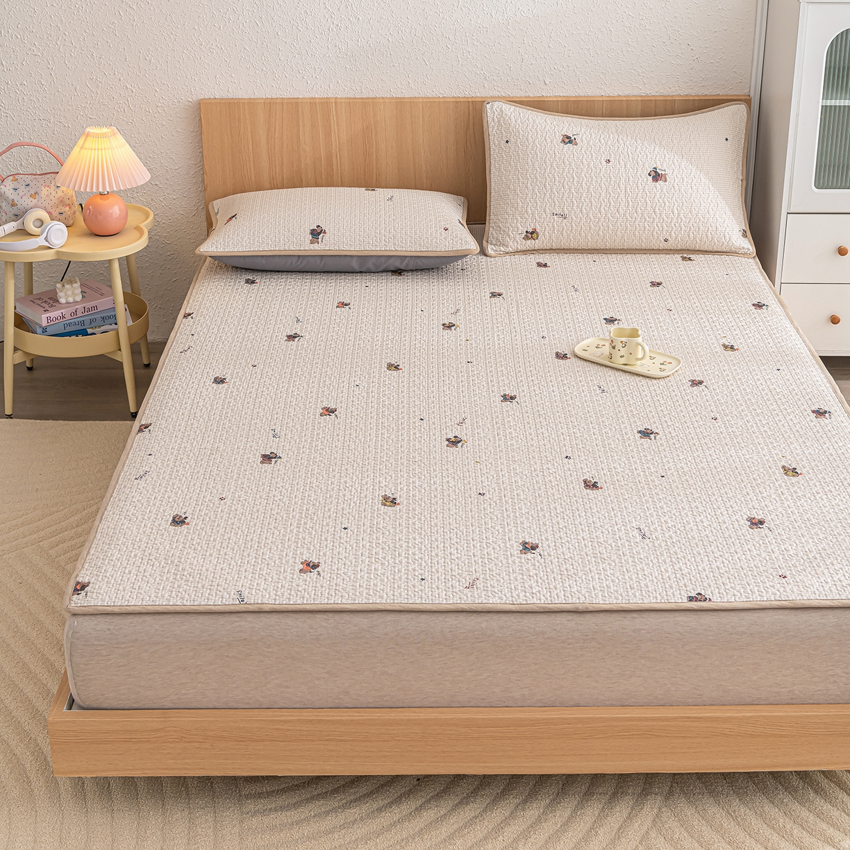 91家纺网 家纺一手货源 找家纺 拾小柒 2025年新款全棉双层纱床护垫纯棉防滑床盖床褥子软床垫 格子狗米