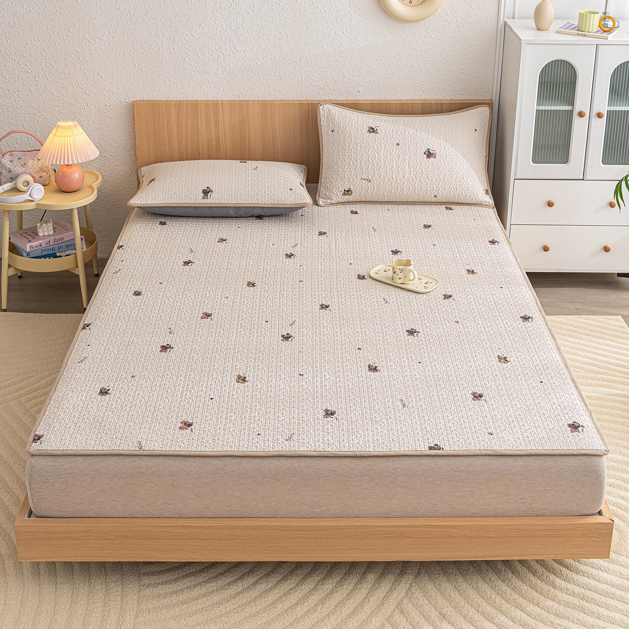 91家纺网 家纺一手货源 找家纺 拾小柒 2025年新款全棉双层纱床护垫纯棉防滑床盖床褥子软床垫 格子狗米