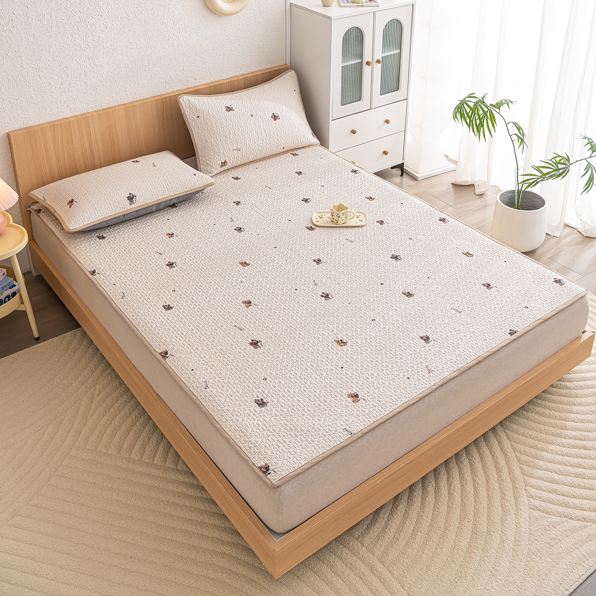 91家纺网 家纺一手货源 找家纺 拾小柒 2025年新款全棉双层纱床护垫纯棉防滑床盖床褥子软床垫 格子狗米