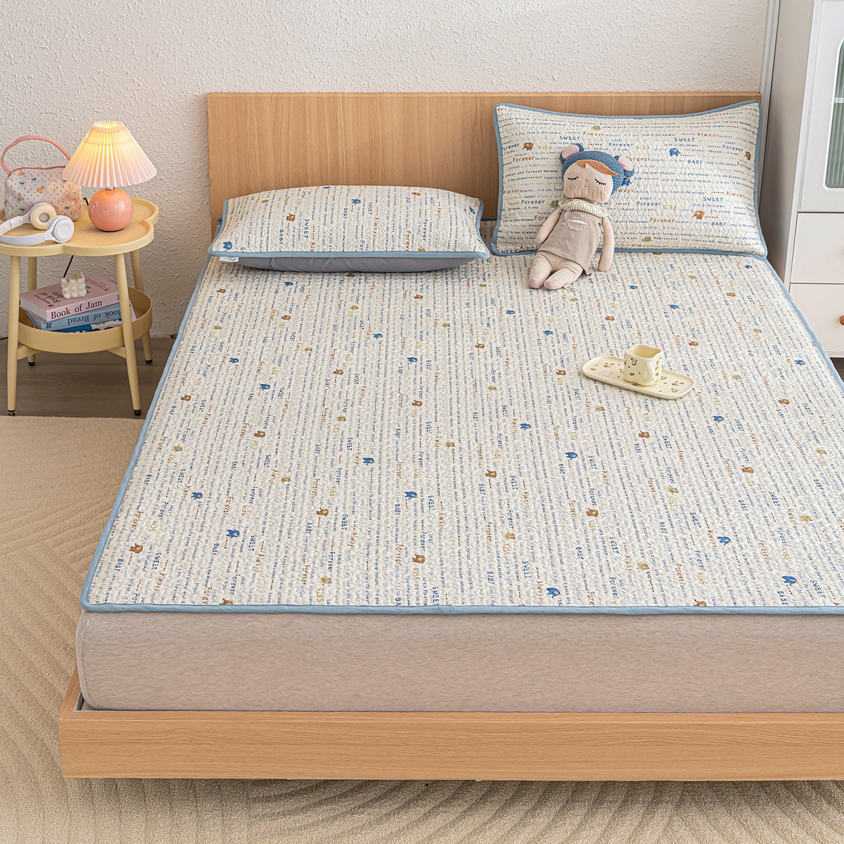 91家纺网 家纺一手货源 找家纺 拾小柒 2025年新款全棉双层纱床护垫纯棉防滑床盖床褥子软床垫 英文象蓝