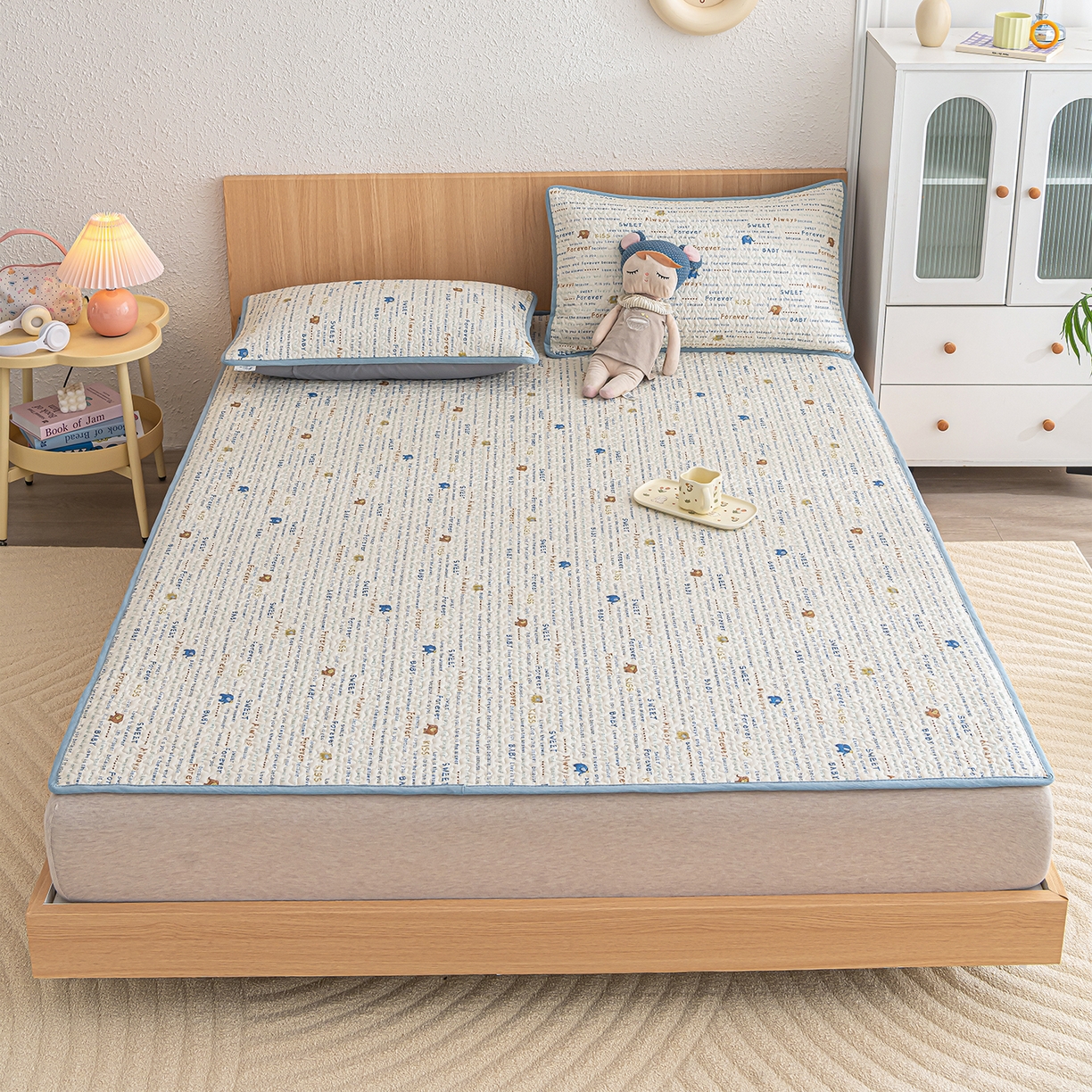 91家纺网 家纺一手货源 找家纺 拾小柒 2025年新款全棉双层纱床护垫纯棉防滑床盖床褥子软床垫 英文象蓝