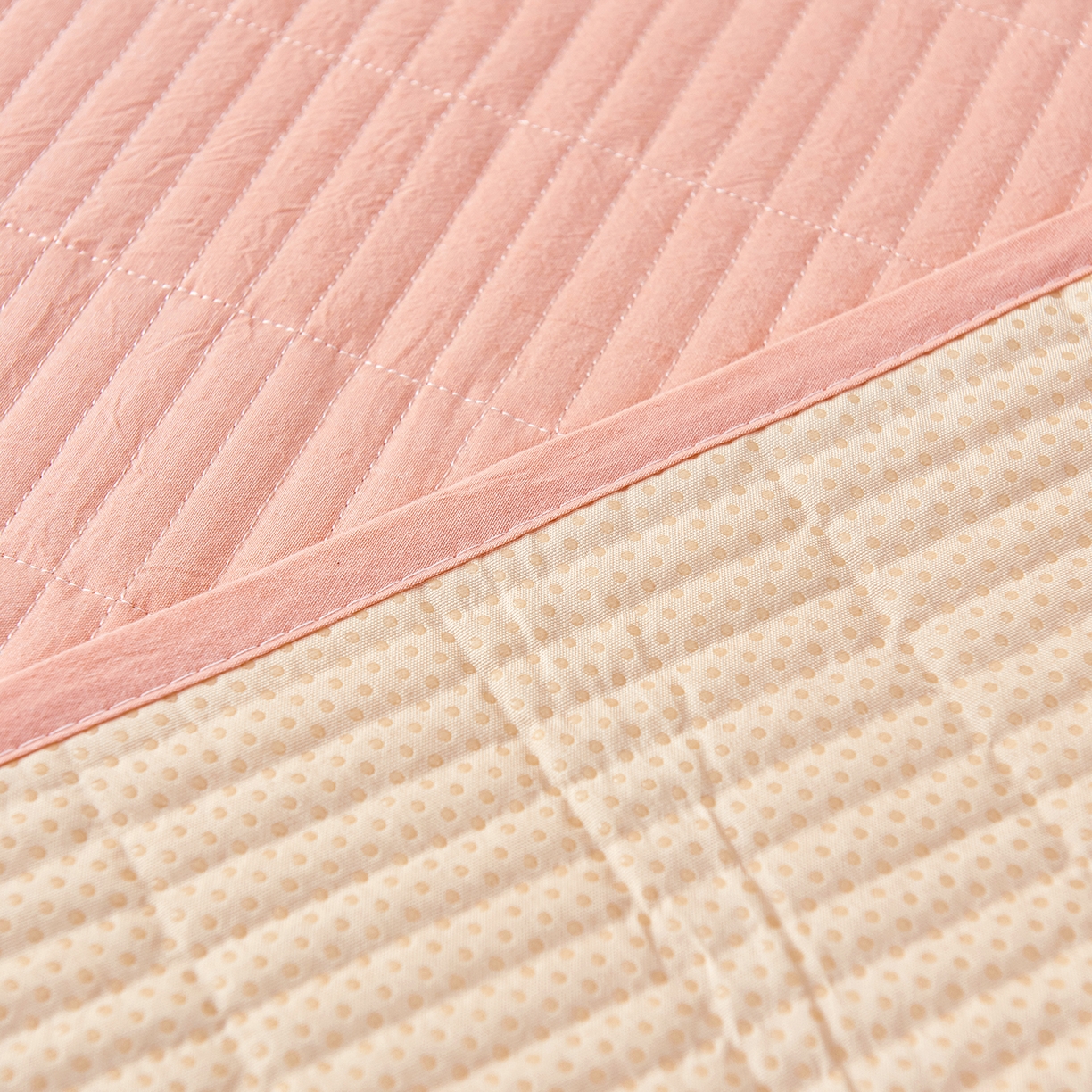 91家纺网 家纺一手货源 找家纺 拾小柒 2025新款A类全棉水洗棉床盖防水隔尿床护垫防滑隔脏姨妈垫 粉玉色