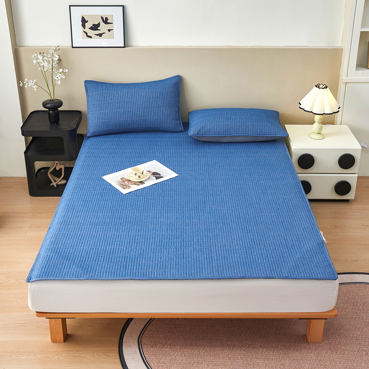 91家纺网 家纺一手货源 找家纺 拾小柒 2025新款A类全棉水洗棉床盖防水隔尿床护垫防滑隔脏姨妈垫 牛仔蓝