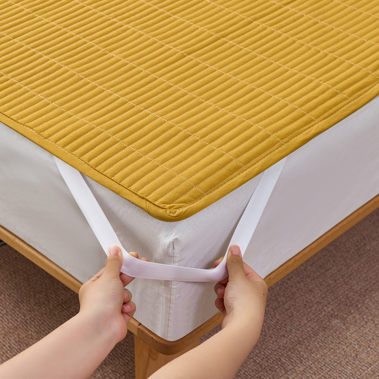 91家纺网 家纺一手货源 找家纺 拾小柒 2025新款A类全棉水洗棉床盖防水隔尿床护垫防滑隔脏姨妈垫 姜黄色