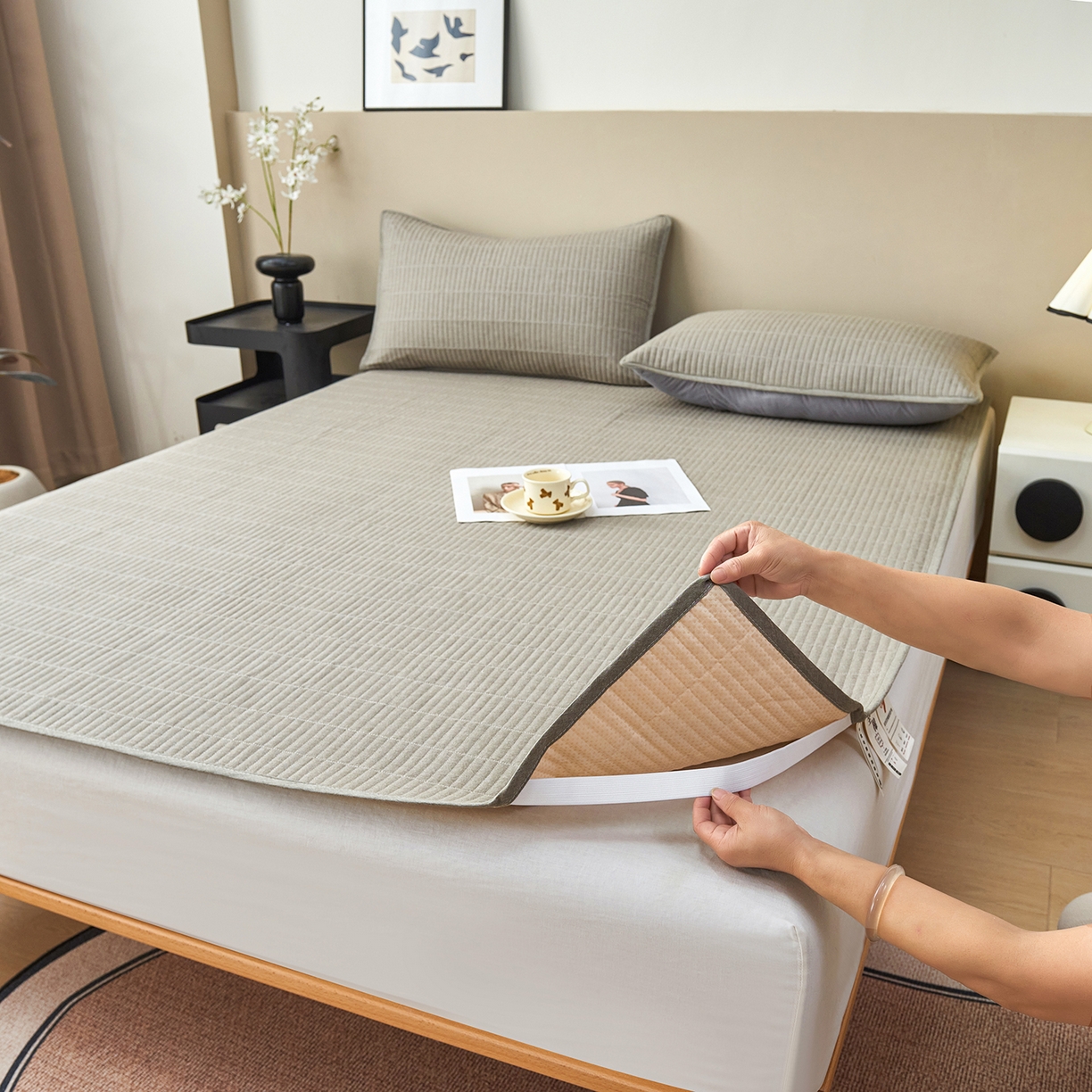 91家纺网 家纺一手货源 找家纺 拾小柒 2025新款A类全棉水洗棉床盖防水隔尿床护垫防滑隔脏姨妈垫 青灰色