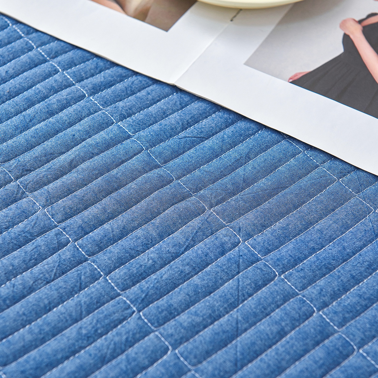 91家纺网 家纺一手货源 找家纺 拾小柒 2025新款A类全棉水洗棉床盖防水隔尿床护垫防滑隔脏姨妈垫 牛仔蓝