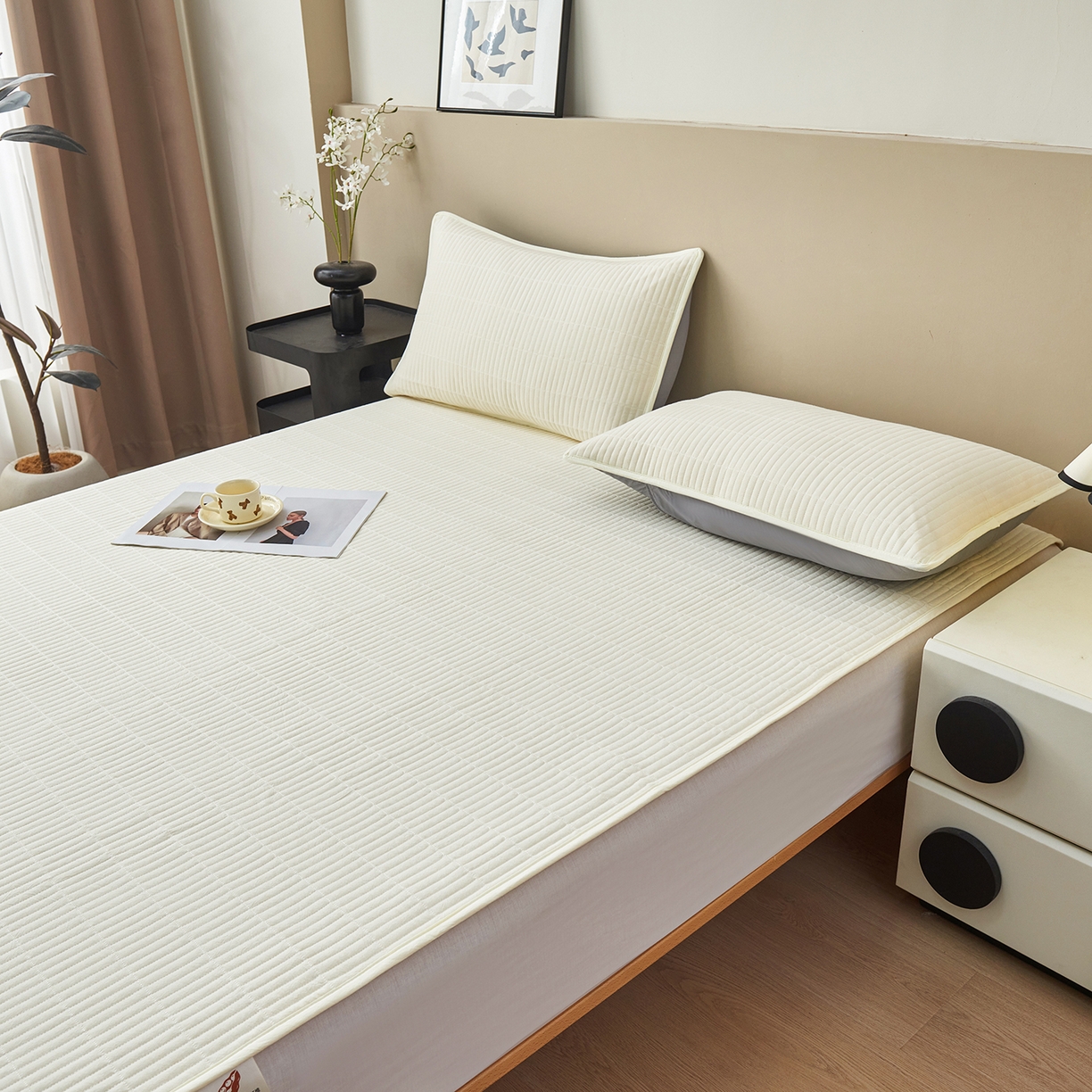 91家纺网 家纺一手货源 找家纺 拾小柒 2025新款A类全棉水洗棉床盖防水隔尿床护垫防滑隔脏姨妈垫 鹅黄色