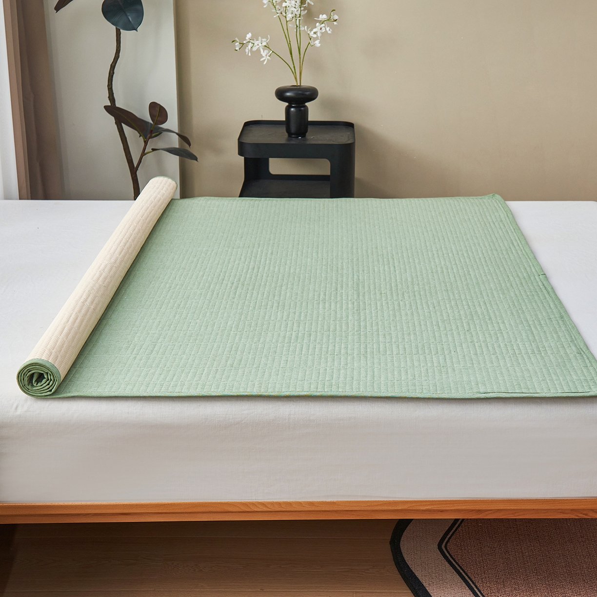 91家纺网 家纺一手货源 找家纺 拾小柒 2025新款A类全棉水洗棉床盖防水隔尿床护垫防滑隔脏姨妈垫 浅绿色