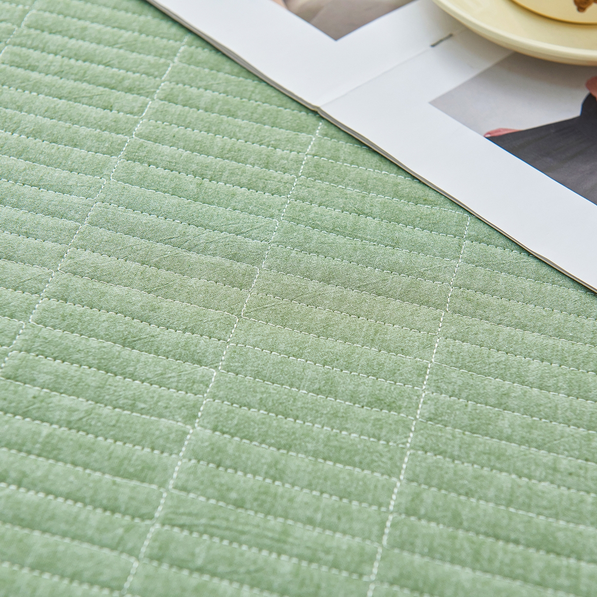 91家纺网 家纺一手货源 找家纺 拾小柒 2025新款A类全棉水洗棉床盖防水隔尿床护垫防滑隔脏姨妈垫 浅绿色