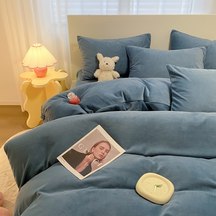 91家纺网 家纺一手货源 找家纺 （总）顺兴家居 2025新款简约纯色双拼牛奶绒四件套（风格二）