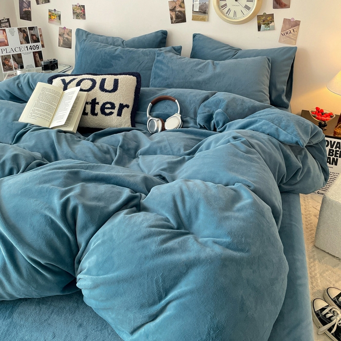 91家纺网 家纺一手货源 找家纺 （总）顺兴家居 2025新款简约纯色双拼牛奶绒四件套（风格一）