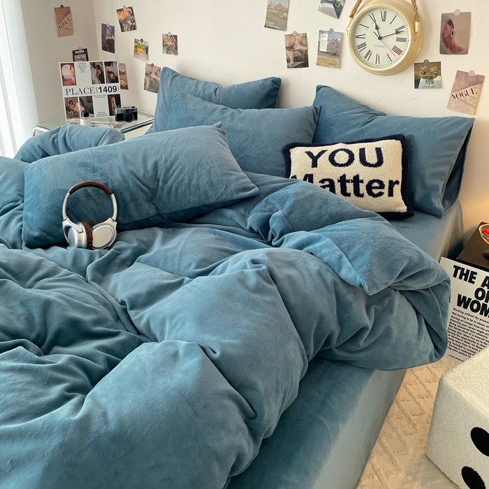 91家纺网 家纺一手货源 找家纺 （总）顺兴家居 2025新款简约纯色双拼牛奶绒四件套（风格一）