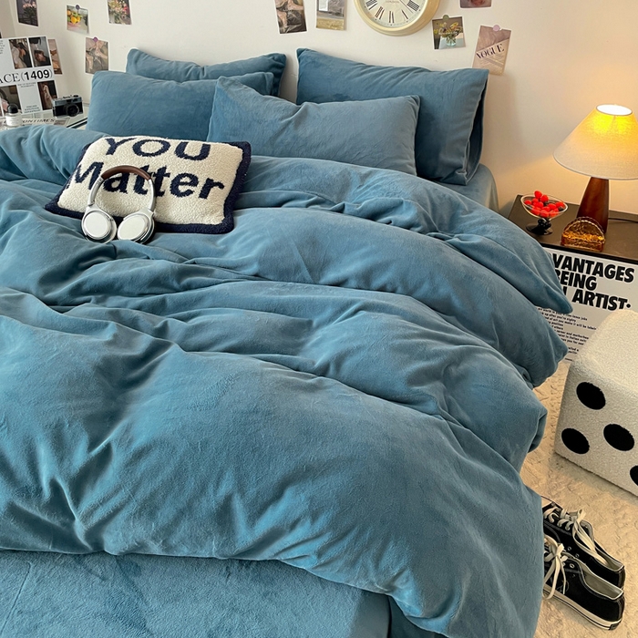 91家纺网 家纺一手货源 找家纺 （总）顺兴家居 2025新款简约纯色双拼牛奶绒四件套（风格一）