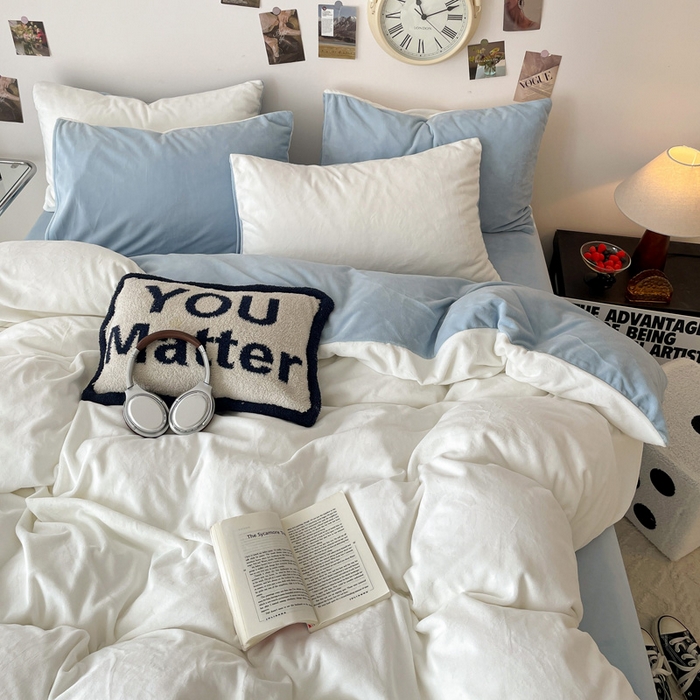 91家纺网 家纺一手货源 找家纺 （总）顺兴家居 2025新款简约纯色双拼牛奶绒四件套（风格一）