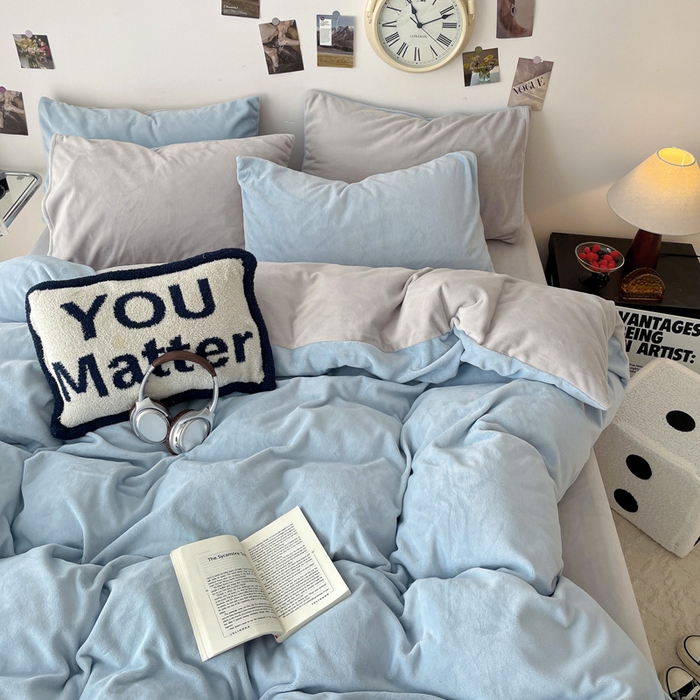 91家纺网 家纺一手货源 找家纺 （总）顺兴家居 2025新款简约纯色双拼牛奶绒四件套（风格一）