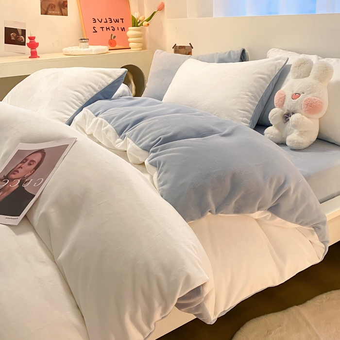 顺兴家居 2025新款简约纯色双拼牛奶绒四件套（风格二） 奶白+婴儿蓝