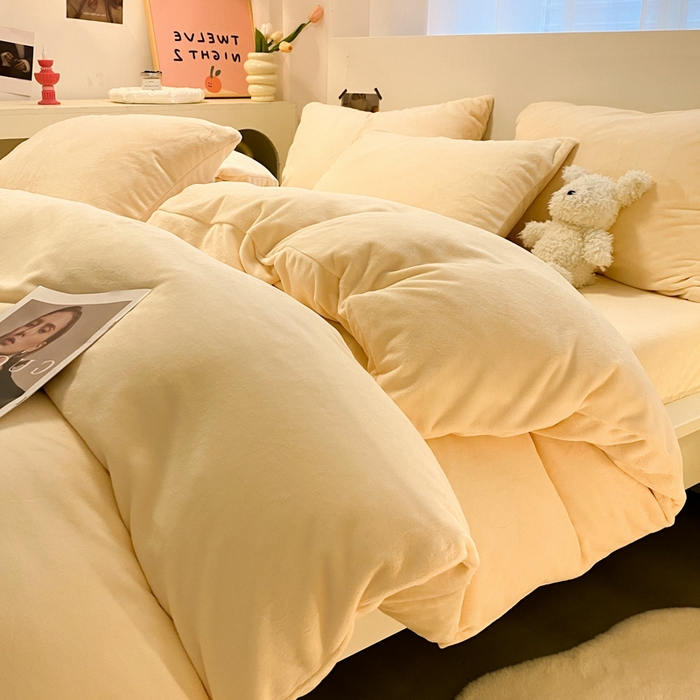 顺兴家居 2025新款简约纯色双拼牛奶绒四件套（风格二） 奶昔黄