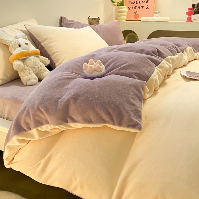 91家纺网 家纺一手货源 找家纺 顺兴家居 2025新款简约纯色双拼牛奶绒四件套（风格二） 奶昔黄+罗兰紫