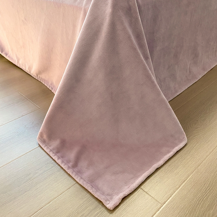 91家纺网 家纺一手货源 找家纺 顺兴家居 2025新款简约纯色双拼牛奶绒四件套（风格二） 奶昔黄+罗兰紫