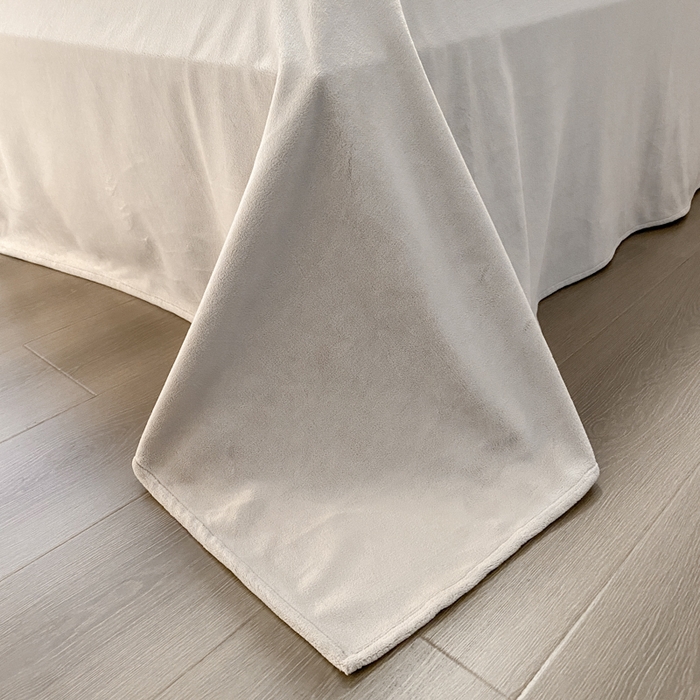 91家纺网 家纺一手货源 找家纺 顺兴家居 2025新款简约纯色双拼牛奶绒四件套（风格二） 浅灰