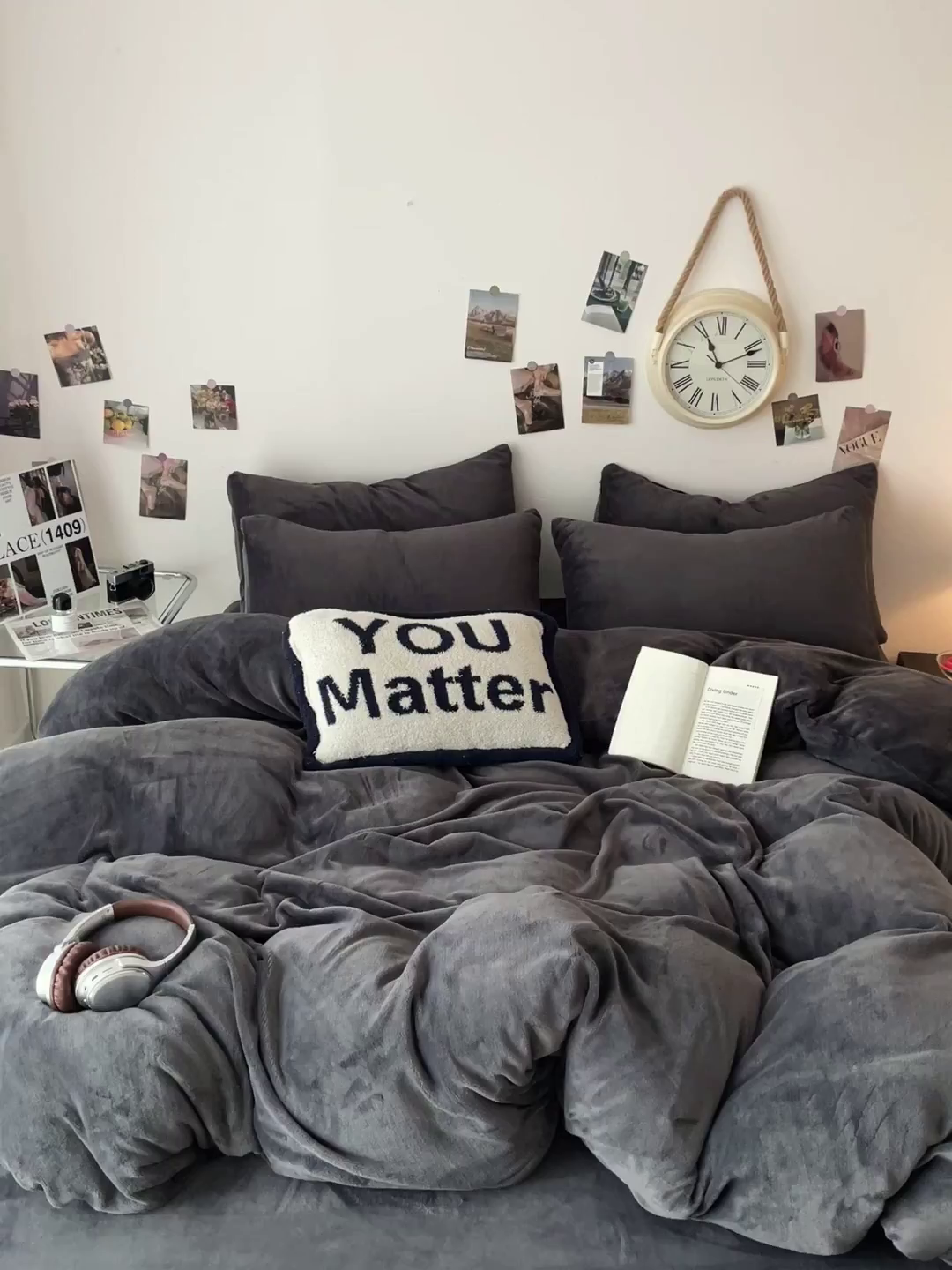 91家纺网 家纺一手货源 找家纺 顺兴家居 2025新款简约纯色双拼牛奶绒四件套（风格一） 高级灰