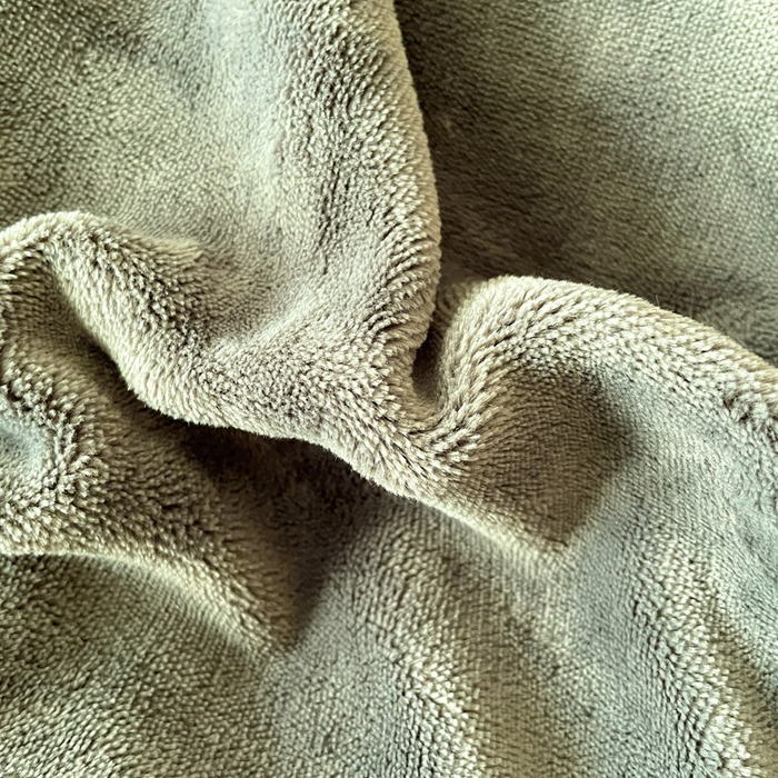 91家纺网 家纺一手货源 找家纺 顺兴家居 2025新款简约纯色双拼牛奶绒四件套（风格一） 高级灰+果绿