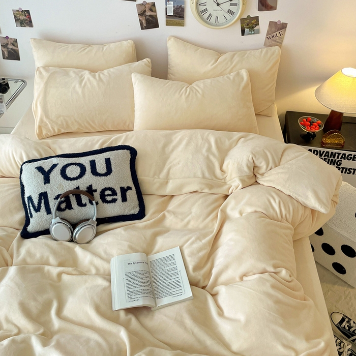 顺兴家居 2025新款简约纯色双拼牛奶绒四件套（风格一） 奶昔黄