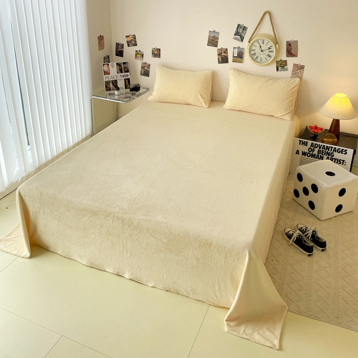 91家纺网 家纺一手货源 找家纺 顺兴家居 2025新款简约纯色双拼牛奶绒四件套（风格一） 奶昔黄