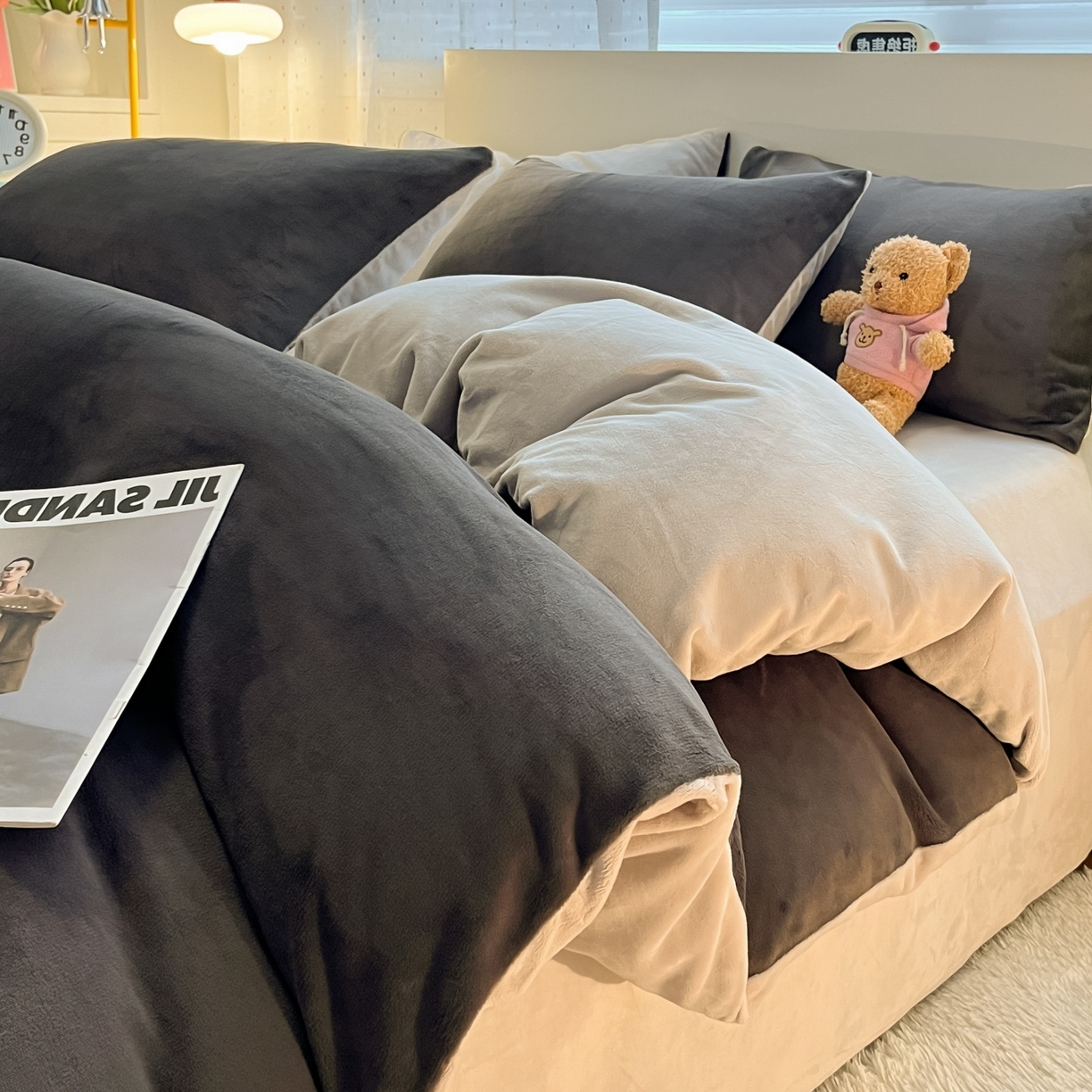 顺兴家居 2025新款简约纯色双拼牛奶绒四件套（风格二） 高级灰+浅灰